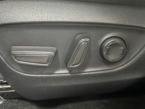 Used 2025 Toyota RAV4 XLE image 11
