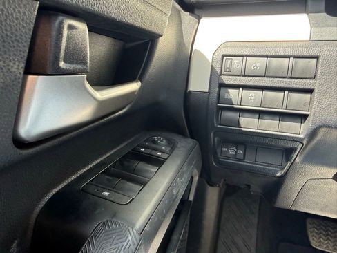 Used 2024 Toyota Tacoma TRD Off-Road image 11