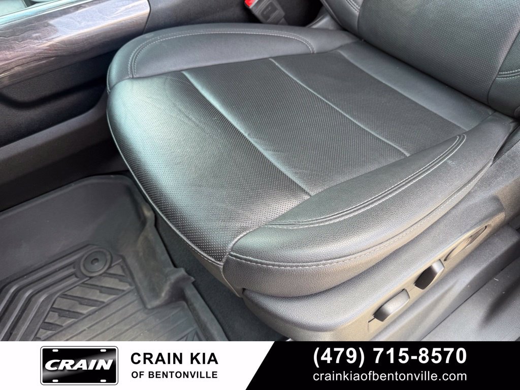 Used 2024 Chevrolet Silverado 2500 LTZ w/ LTZ Premium Package AWD/4WD image 23