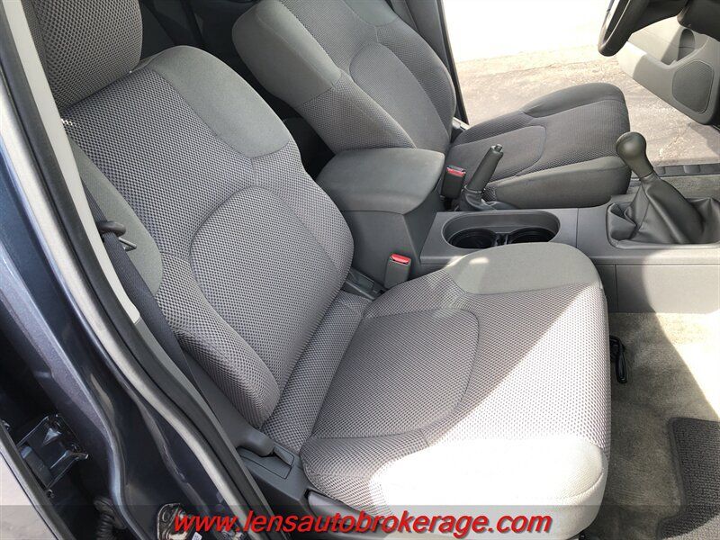 Used 2014 Nissan Frontier SV AWD/4WD image 22
