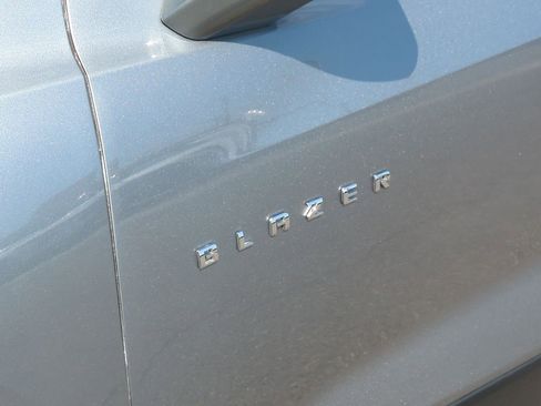 Used 2023 Chevrolet Blazer LT image 30