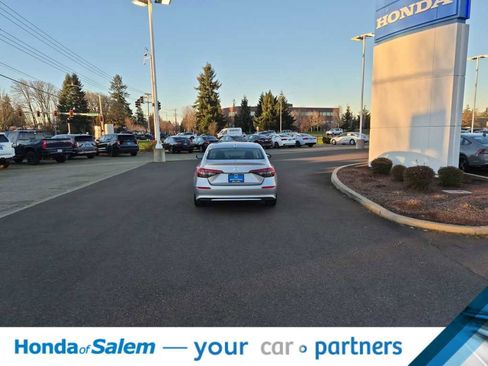 Used 2024 Honda Civic EX image 5