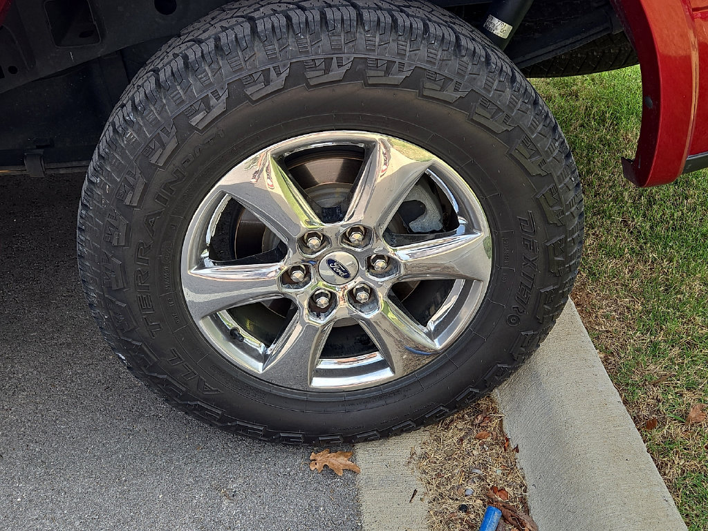 Used 2019 Ford F150 Lariat AWD/4WD image 5