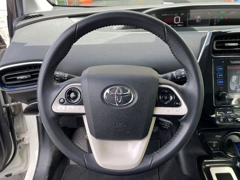 Used 2016 Toyota Prius Three Touring FWD image 12