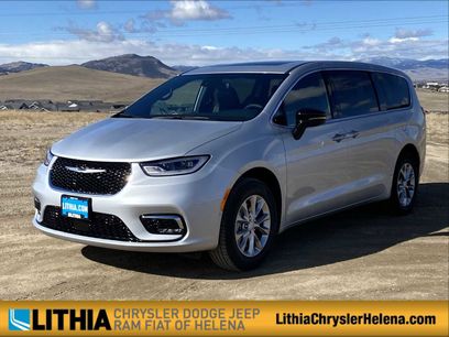New 2026 Chrysler Pacifica Limited