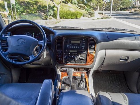Used 1999 Toyota Land Cruiser image 15