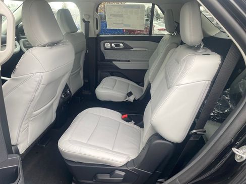 New 2026 Ford Explorer Platinum w/ LUX Leather Package image 15