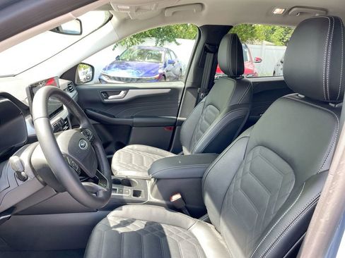 Used 2023 Ford Escape Platinum w/ Premium Technology Package image 39