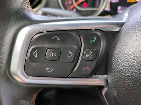 Used 2022 Jeep Wrangler Unlimited Sahara AWD/4WD image 25
