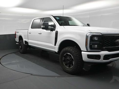 New 2026 Ford F250 Lariat w/ Tremor Off-Road Package AWD/4WD image 2