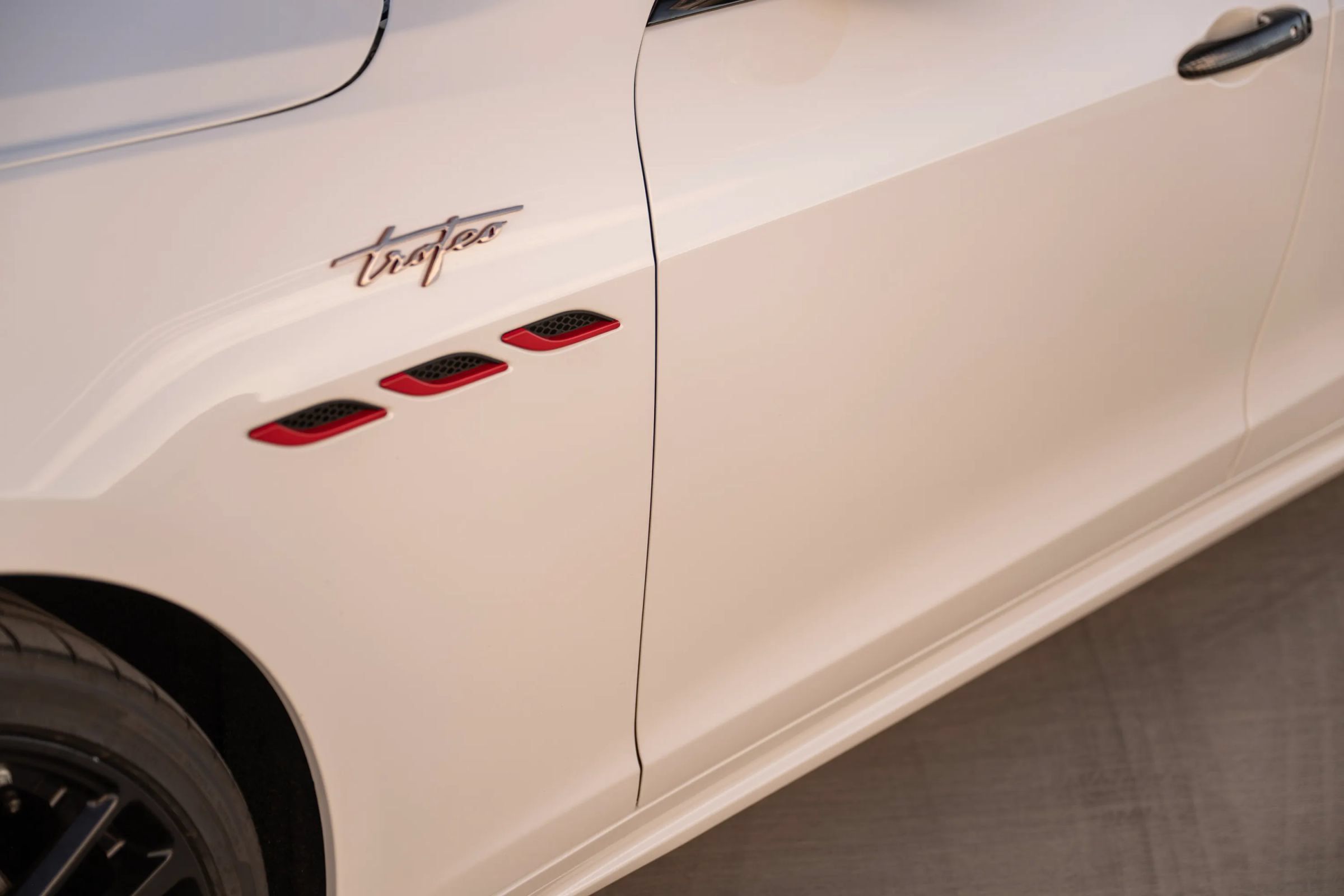 Used 2021 Maserati Ghibli Trofeo RWD image 21