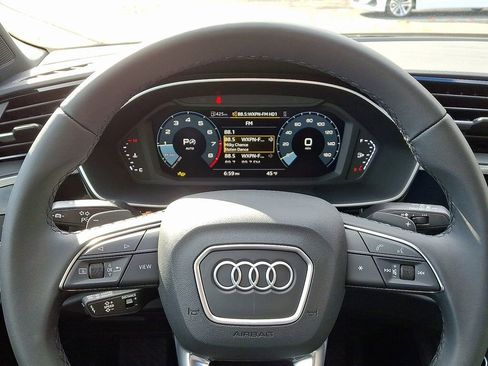 New 2025 Audi Q3 2.0T Premium image 9