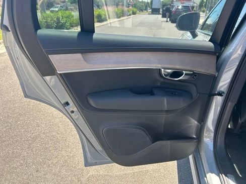 Certified 2025 Volvo XC90 B6 Plus AWD/4WD image 16