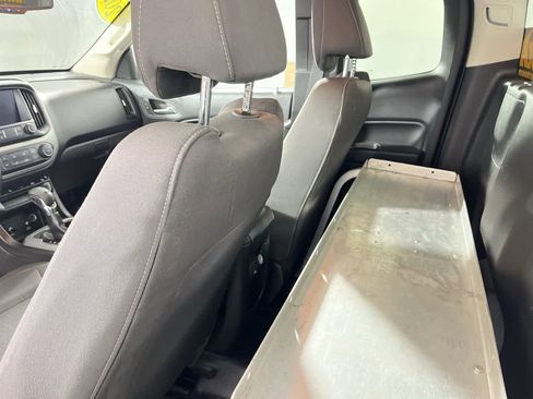 Used 2022 Chevrolet Colorado LT w/ Fleet Safety Package image 24