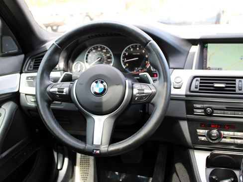 Used 2015 BMW 550i xDrive Sedan image 14