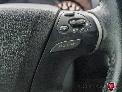 Used 2020 Nissan Pathfinder SL FWD image 30