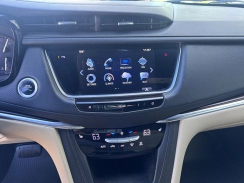 Used 2017 Cadillac XT5 Luxury w/ Driver Awareness Package image 24