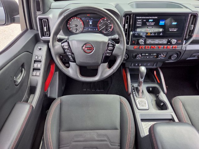 Used 2026 Nissan Frontier PRO-4X AWD/4WD image 13