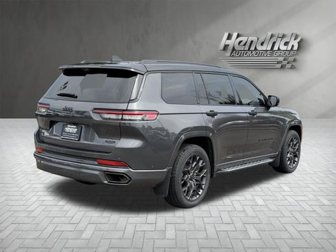 Used 2024 Jeep Grand Cherokee L Summit AWD/4WD image 10