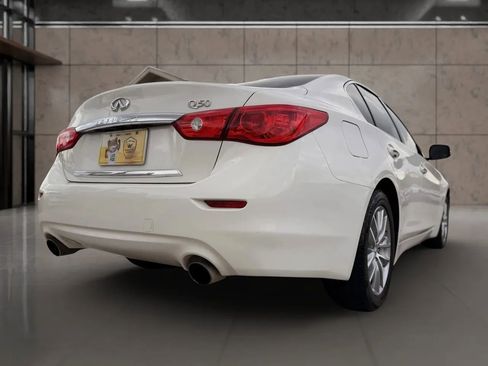 Used 2017 INFINITI Q50 2.0t w/ Moonroof Package image 14