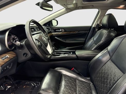 Used 2017 Nissan Maxima Platinum image 17