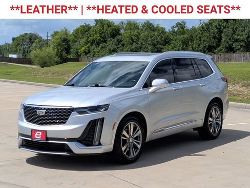 Used 2020 Cadillac XT6 Premium Luxury FWD image 3