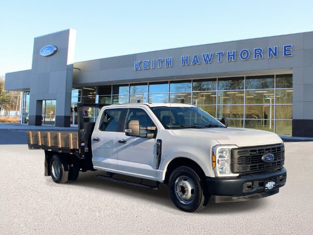 Certified 2024 Ford F350 XL RWD image 1