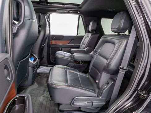 Used 2024 Lincoln Navigator Reserve AWD/4WD image 34