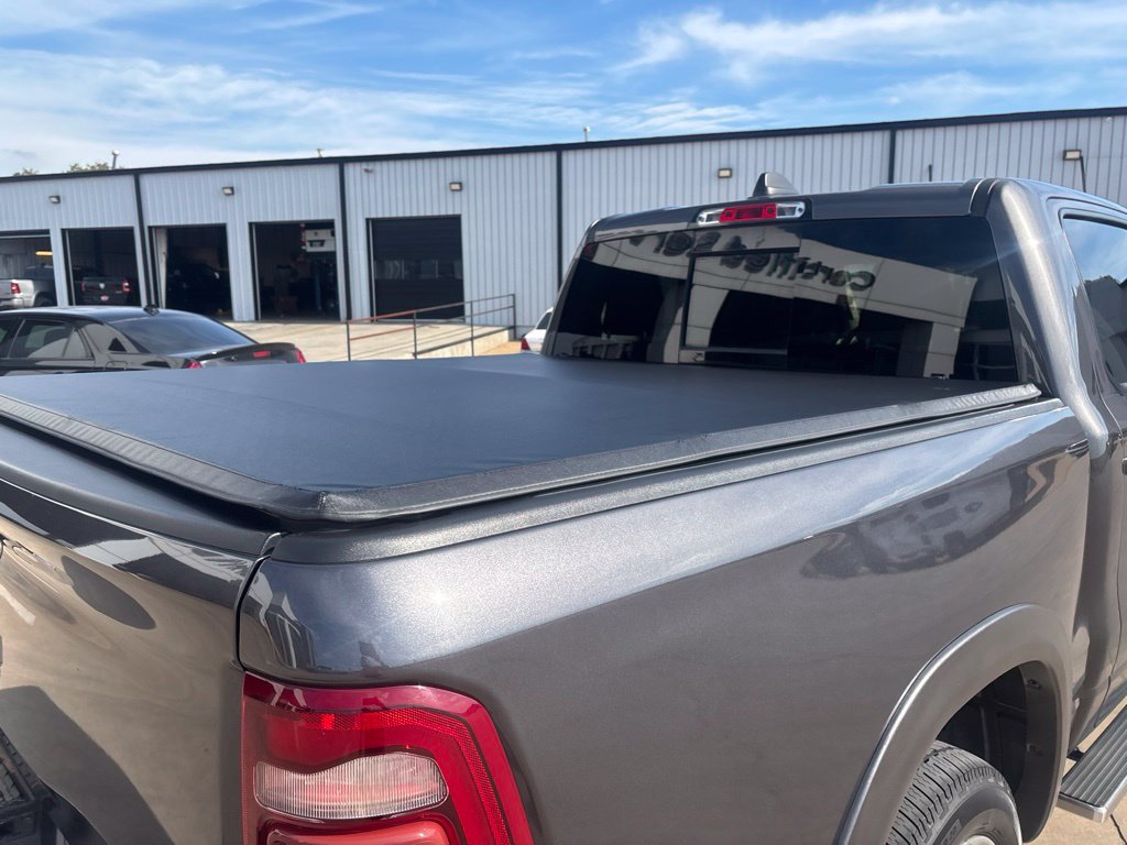 Used 2019 RAM 1500 Laramie AWD/4WD image 7
