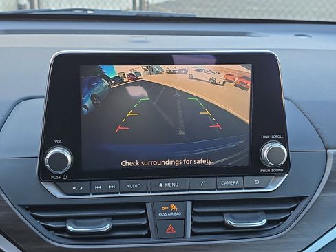 Used 2024 Nissan Altima 2.5 SV image 28