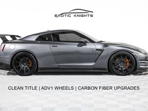 Used 2013 Nissan GT-R Premium AWD/4WD image 2