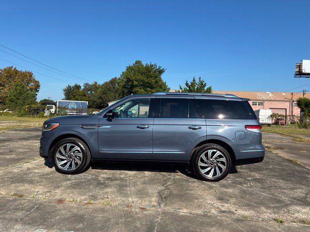 Used 2023 Lincoln Navigator Reserve AWD/4WD image 6