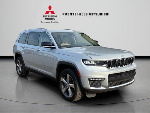 Used 2021 Jeep Grand Cherokee L Limited w/ Trailer Tow Package AWD/4WD image 3