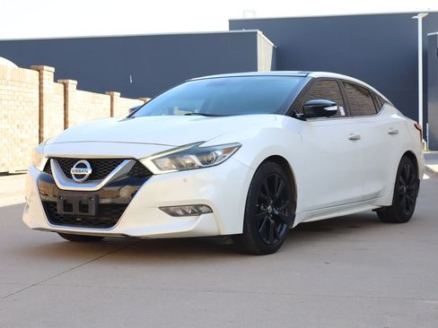 Used 2016 Nissan Maxima Platinum FWD image 2