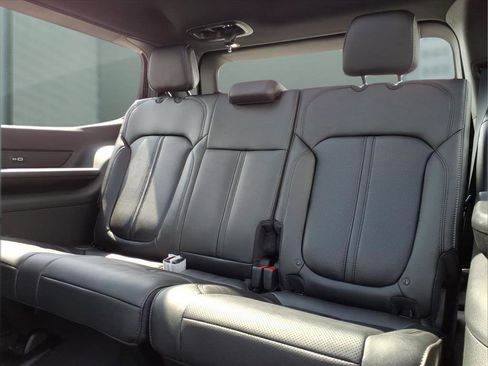 New 2026 Jeep Grand Wagoneer Limited AWD/4WD image 13