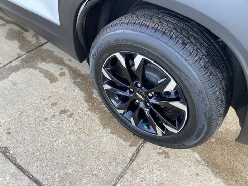 Used 2023 Chevrolet TrailBlazer LT image 29