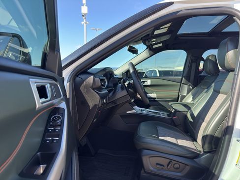 Used 2023 Ford Explorer Timberline image 11