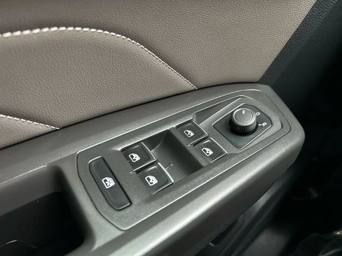 Used 2022 Volkswagen Atlas Cross Sport SEL R-Line image 14