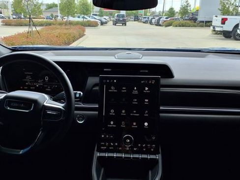 Used 2025 GMC Terrain Elevation w/ Elevation Premium Package image 20