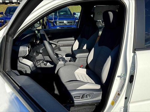 New 2025 Toyota Tacoma TRD Sport image 9