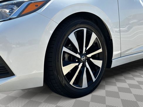 Used 2023 Nissan Sentra SV w/ SV Premium Package FWD image 8
