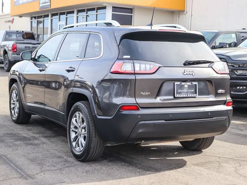 Used 2019 Jeep Cherokee Latitude Plus FWD image 6
