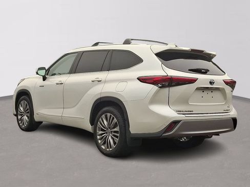 Used 2021 Toyota Highlander Platinum AWD/4WD image 4