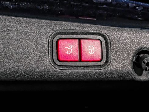Used 2018 Mercedes-Benz E 300 image 57