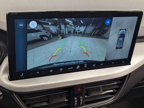 Certified 2023 Ford Escape Platinum image 32