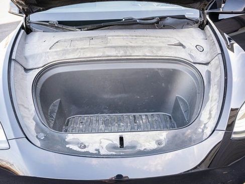 Used 2020 Tesla Model Y Long Range AWD/4WD image 27