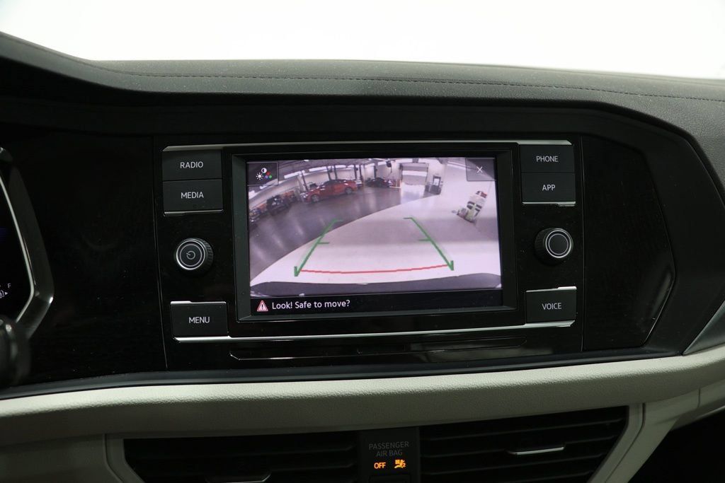 Used 2024 Volkswagen Jetta SE w/ Panoramic Sunroof Package FWD image 25