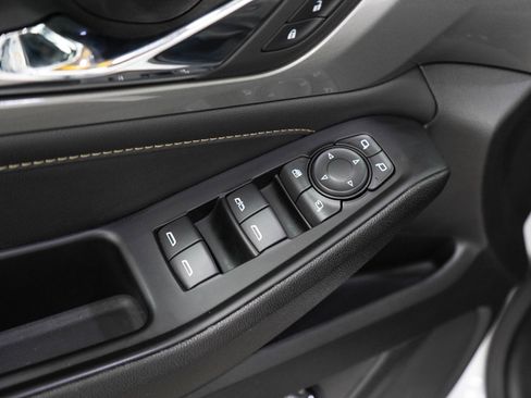 Used 2023 Chevrolet Traverse LT w/ LT Premium Package AWD/4WD image 21