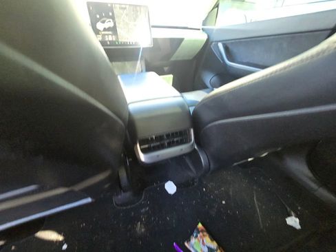 Used 2021 Tesla Model Y Performance image 13