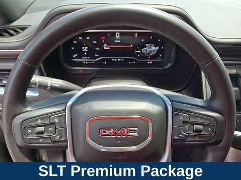 Used 2023 GMC Yukon SLT w/ SLT Premium Package AWD/4WD image 5
